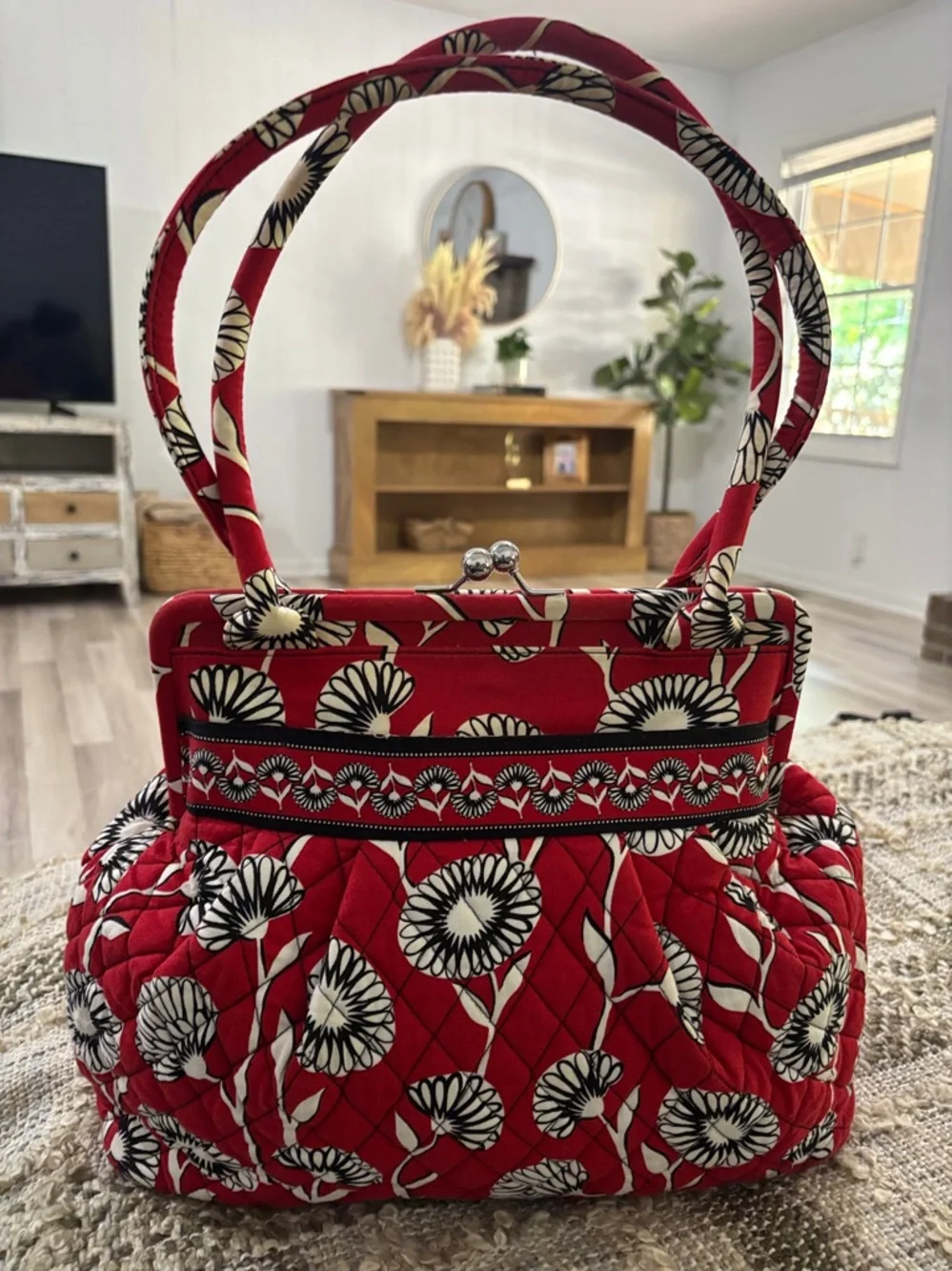 VERA BRADLEY RED DECO DAISY ALICE BOWLER Shoulder Bag‎